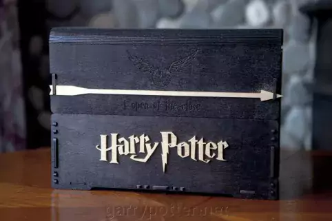 фото 5 12+Комплект книг о Гарри Поттере в деревянном сундуке интернет магазин