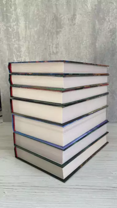 фото 3 12+ Комплект книг о Гарри Поттере в картонном боксе МСК